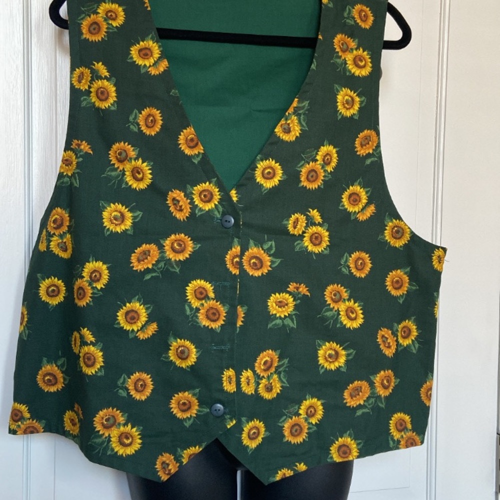 Sunflower 🌻 Field Retro Vest